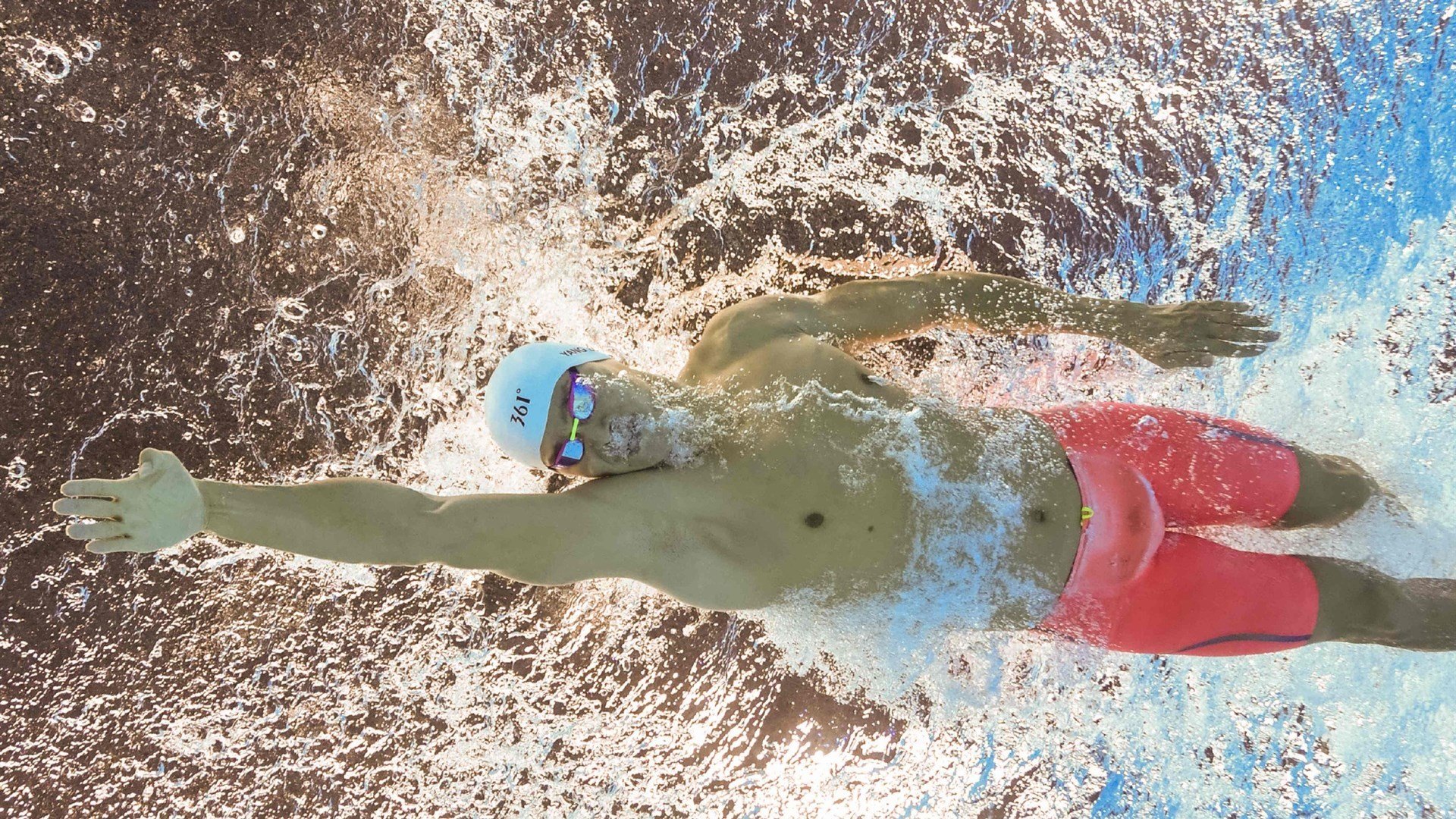 意甲焦点战之夜,范弗利特进攻端无人可挡,书写个人传奇